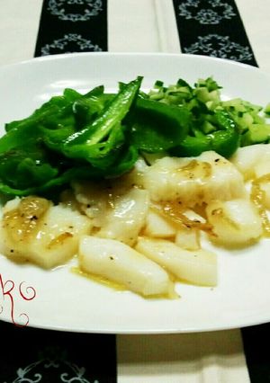 ｲｶとﾋﾟｰﾏﾝのｿﾃｰ♪-レシピのメイン写真