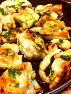 STAUBで鶏胸肉のバジルソースソテー-レシピのメイン写真