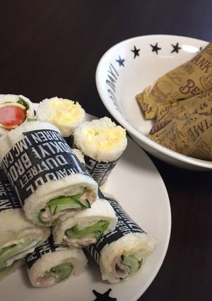 お弁当に可愛くロールサンドイッチ-レシピのメイン写真