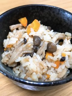 しめじと鶏肉の炊き込みご飯-レシピのメイン写真