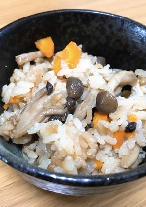 しめじと鶏肉の炊き込みご飯-レシピのメイン写真