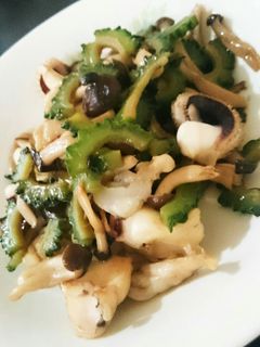 ゴーヤとゲソのバター醤油炒め-レシピのメイン写真