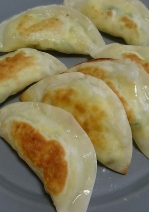簡単☆アボチー餃子(アボカド&チーズ)-レシピのメイン写真