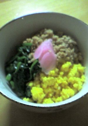 鶏そぼろの美味しい三段活用？-レシピのメイン写真