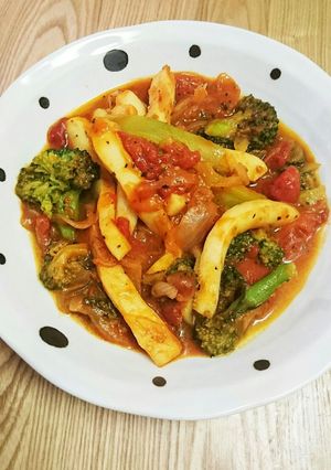 イカとブロッコリーのトマト煮込み-レシピのメイン写真