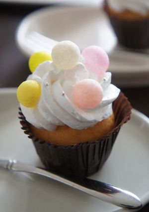 おうちスイーツ＊おいりデコカップケーキ-レシピのメイン写真