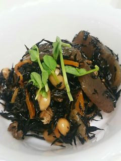 蒟蒻たっぷりなひじき煮(´ω`)-レシピのメイン写真
