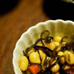 รูปของ 大豆と切昆布のふっくら煮