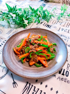 ピーマンとにんじんde♡ひき肉炒め-レシピのメイン写真