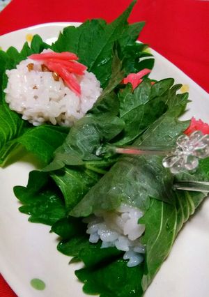紫もち麦で酢飯､大葉で巻いて！-レシピのメイン写真