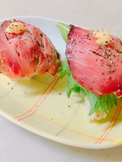 超簡単♡ローストビーフでお寿司風^ ^-レシピのメイン写真