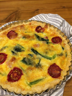 ドライトマトとほうれん草の夏野菜キッシュ-レシピのメイン写真