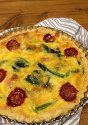 ドライトマトとほうれん草の夏野菜キッシュ-レシピのメイン写真