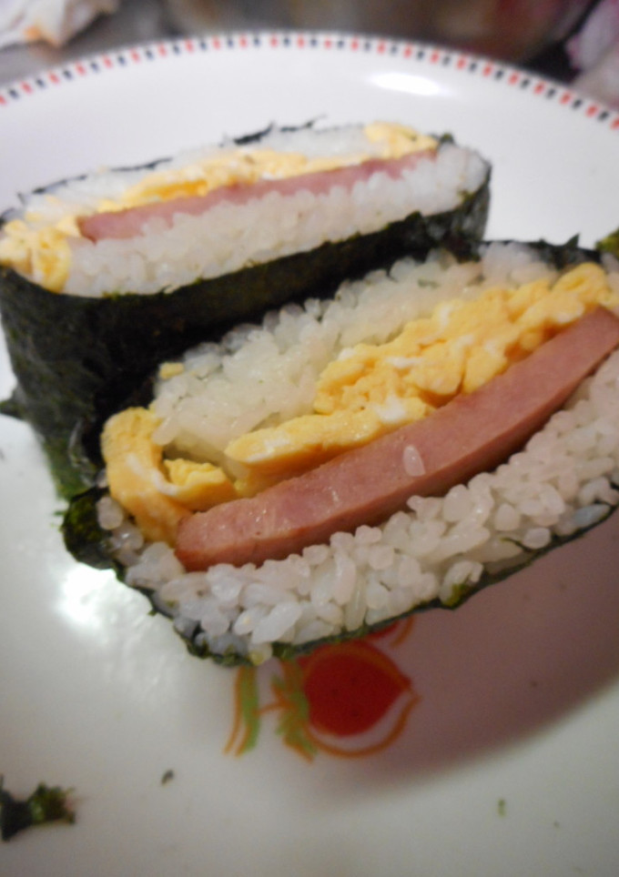 厚切りハムと卵のおにぎらず-レシピのメイン写真