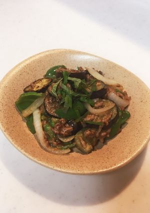 ひき肉となすのみそ炒め♪夏野菜たっぷり-レシピのメイン写真