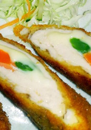 鶏胸肉のチーズと野菜のロールフライ-レシピのメイン写真