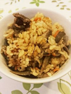 サムジャンと牛ゴボウの炊き込みご飯-レシピのメイン写真