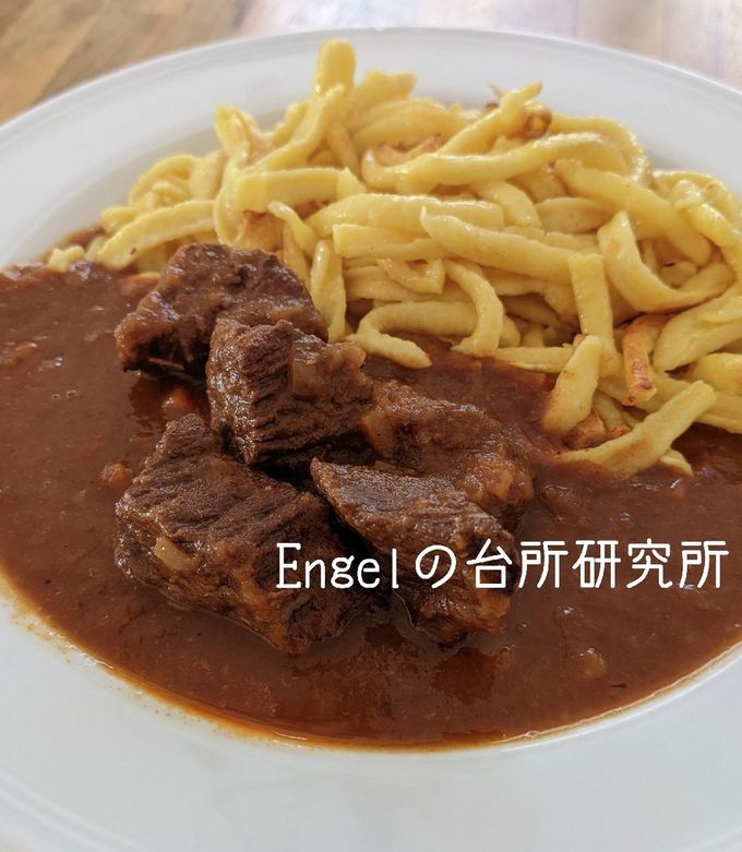 美味しいハンガリー料理 本格的なハンガリー料理を提供するブダペストの 5 つの