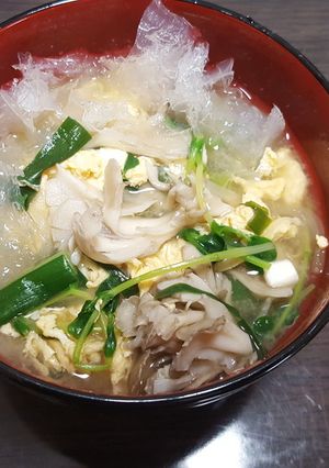 健康思考味噌汁006　ニラ&舞茸-レシピのメイン写真