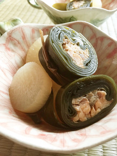 リメイク 昆布巻き(鮭昆布巻き)と大根煮-レシピのメイン写真