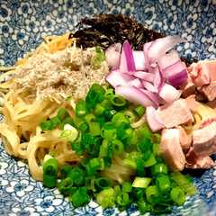 รูปของ 煮干醤油だれと煮干香味油で♪特製和え玉