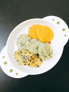 離乳食中期後期〜手掴み豆腐と南瓜のおやき-レシピのメイン写真