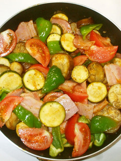 夏野菜ベーコンの煮込み♪簡単パスタソース-レシピのメイン写真