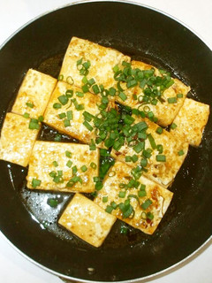 豆腐ステーキ♪簡単にんにく甘辛味-レシピのメイン写真