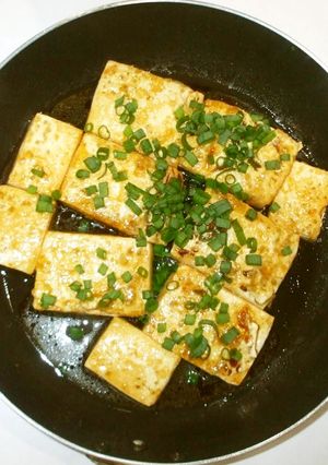 豆腐ステーキ♪簡単にんにく甘辛味-レシピのメイン写真
