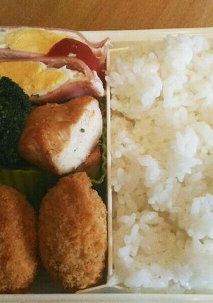 息子の好きなもの弁当(ふりかけ付き)-レシピのメイン写真