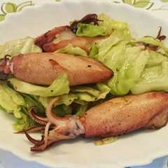 รูปของ やりいかとキャベツのにんにく生姜焼き