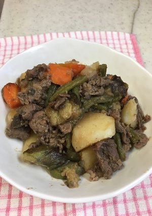 コストコプルコギDE夏野菜肉じゃが-レシピのメイン写真