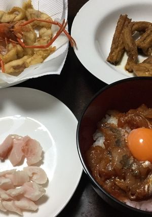ホシザメで作るピリ辛海鮮丼 [サメ料理]-レシピのメイン写真