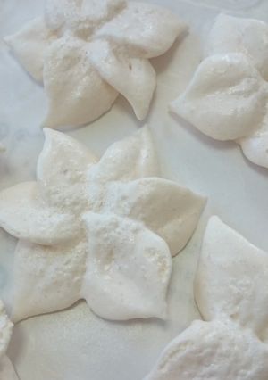 *お花の焼きメレンゲ*-レシピのメイン写真
