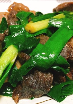 鮪のアラとニラのニンニク醤油炒め-レシピのメイン写真