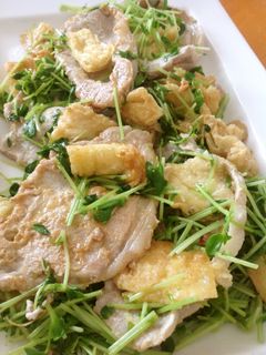豚肉、豆苗、油揚げ塩麹炒め-レシピのメイン写真
