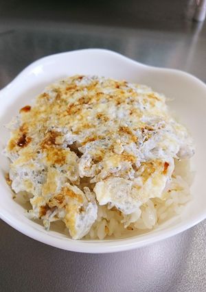 ズボラ飯♪余った卵白活用！じゃこたま丼-レシピのメイン写真