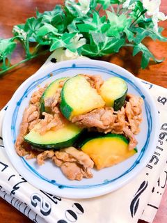 ズッキーニでカサ増し♡豚肉のカレー粉炒め-レシピのメイン写真