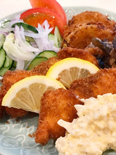 サーモンフライと皮の唐揚げタルタル添え-レシピのメイン写真