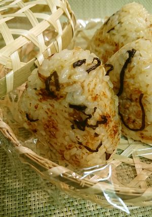 塩昆布とごま油の味噌焼きおにぎり-レシピのメイン写真