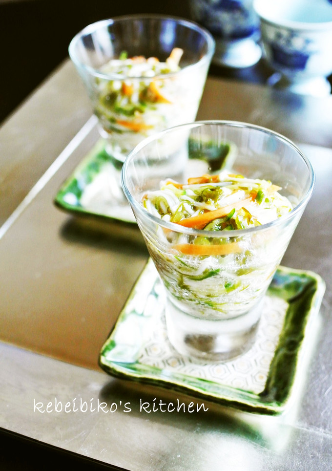 えのき茸とめかぶの彩り野菜梅肉和え-レシピのメイン写真