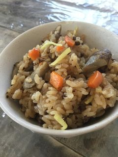 超簡単!ごぼうと牛そぼろの炊き込みご飯-レシピのメイン写真
