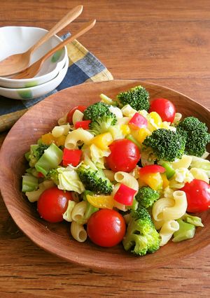 彩りサラダ☆カラフル野菜とマカロニソテー-レシピのメイン写真