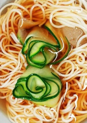 夏にぴったり！そうめん（ズッキーニ）-レシピのメイン写真