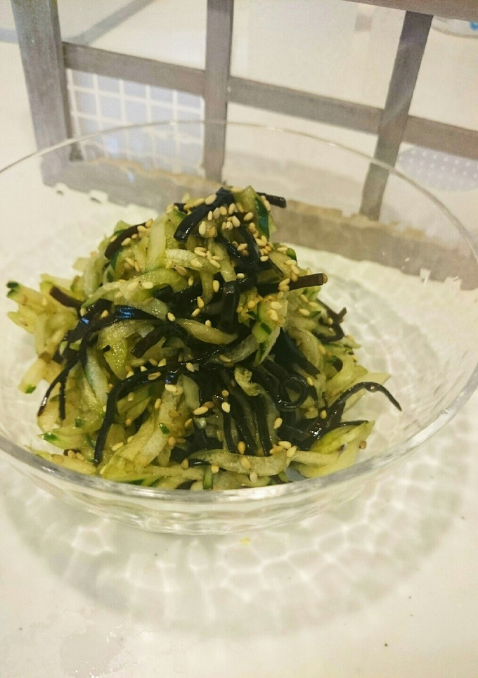 おばけきゅうりとごま昆布の和え物-レシピのメイン写真