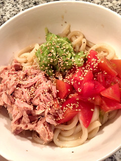 暑い夏に!簡単 冷たい三色サラダうどん-レシピのメイン写真