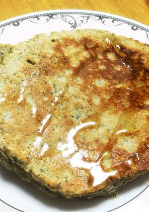 簡単☆全粒粉&豆腐の黒ごまホットケーキ-レシピのメイン写真