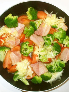 野菜さっぱり炒め♪簡単チーズベーコン-レシピのメイン写真