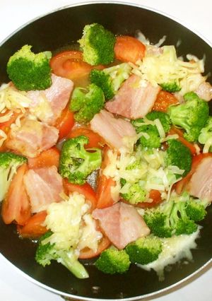 野菜さっぱり炒め♪簡単チーズベーコン-レシピのメイン写真