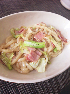 キャベツとベーコンのみそバター焼きうどん-レシピのメイン写真